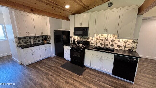 Photo - 706 E Whitton Ave