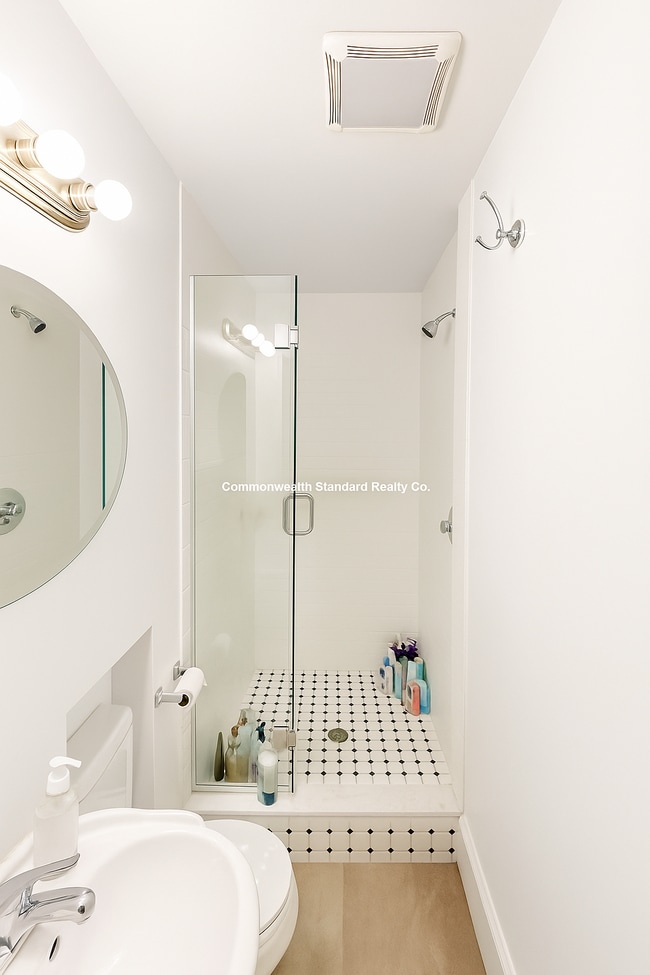 Photo - 48 Ashford St Unit 2A