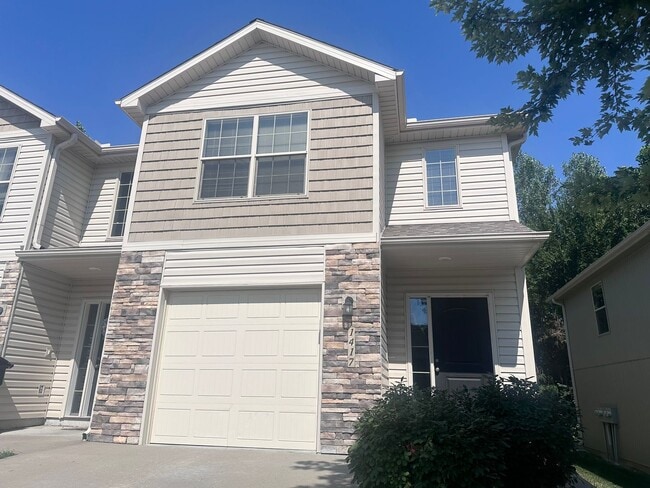 Photo - 3 Bed | 2.5 Bath | 1 Car Garage Townhome in Grain Valley
