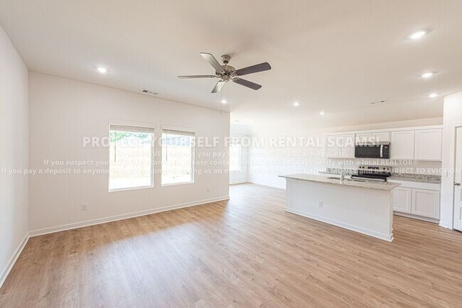 Photo - 420 Reagan St