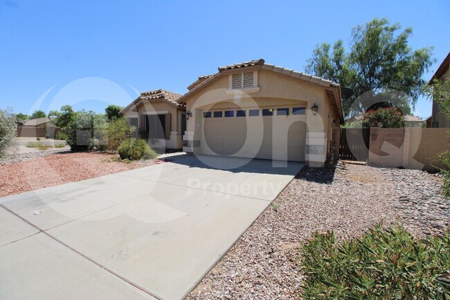 Building Photo - 653 W Dexter Way