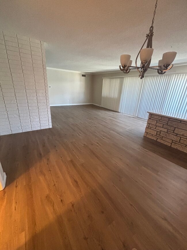 Photo - 800-818 S Orange Grove Blvd