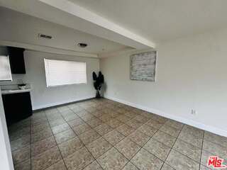 Photo - 601 W 84th St