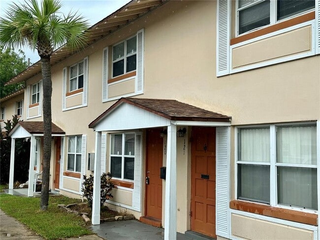 Building Photo - 1600 S Palmetto Ave Rental