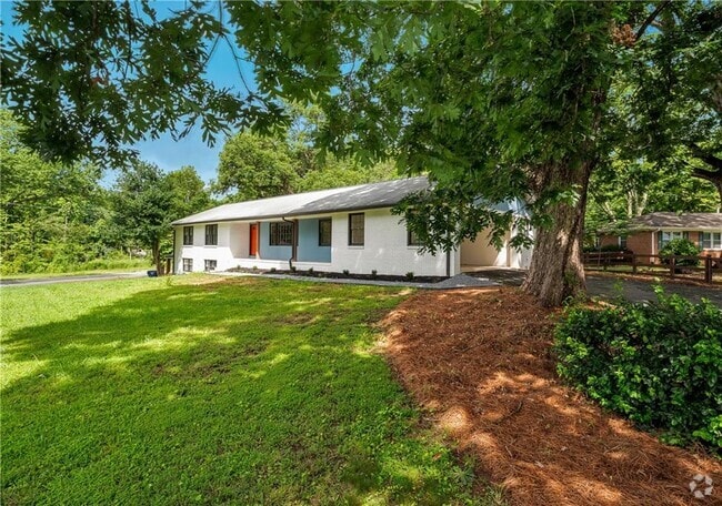 Building Photo - 2371 Holly Springs Rd Rental