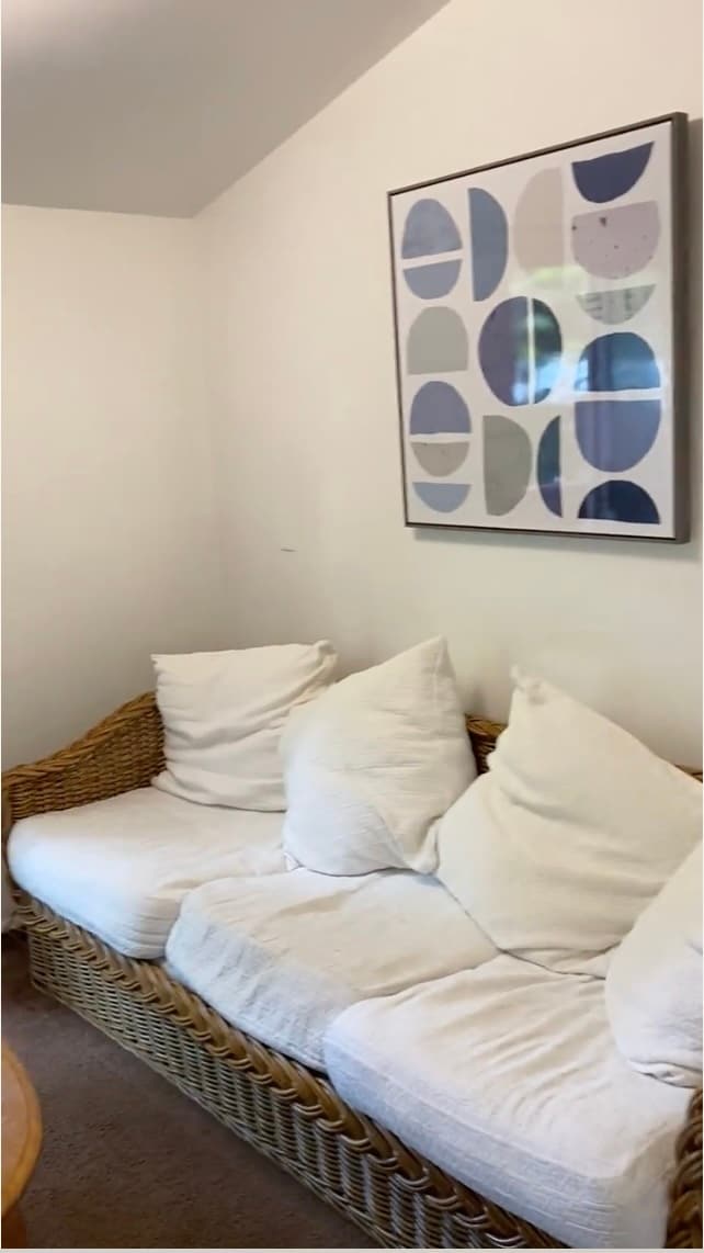 Photo - 10 Woodchuck Ln