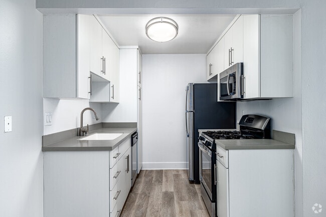 Interior Photo - Encasa Norwalk