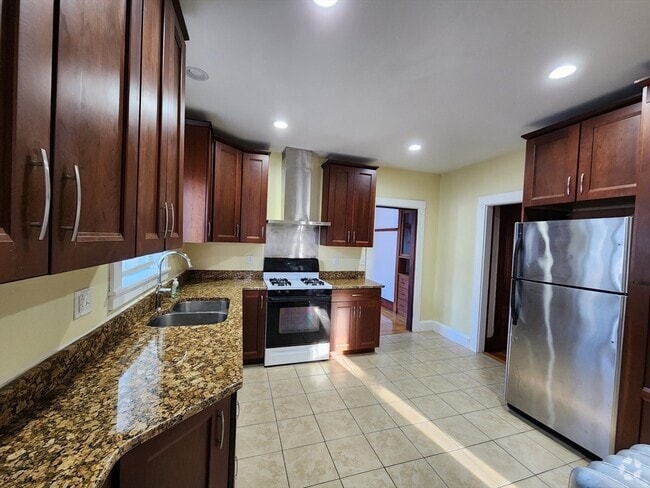 Building Photo - 41 Woodward Ave Rental