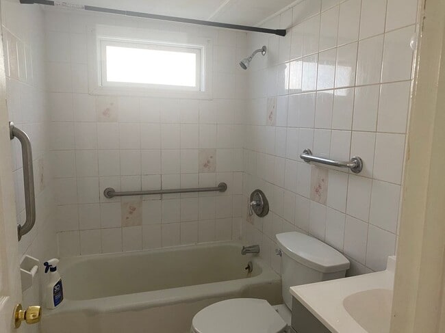 Photo - 81 Woodford Ave Ext Unit 1