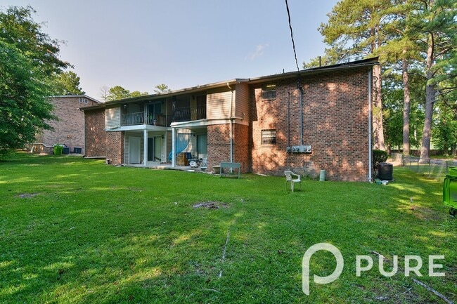 Photo - 2915 Chatsworth Rd Unit D