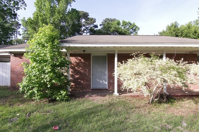 Photo - 3610 W Davis St