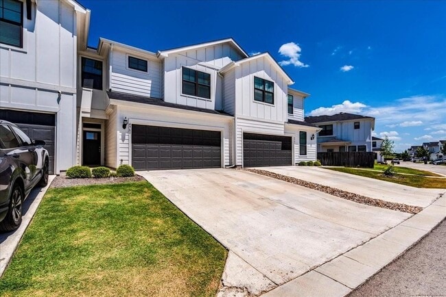 Photo - 496 Fieldwood Dr Unidad B