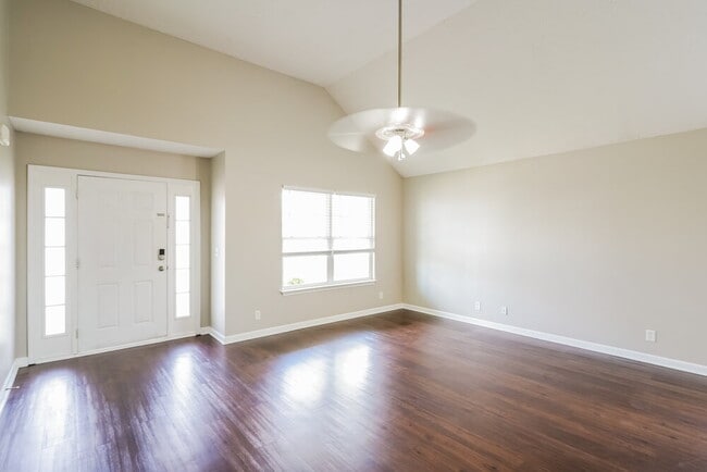 Photo - 2333 Cason Trail