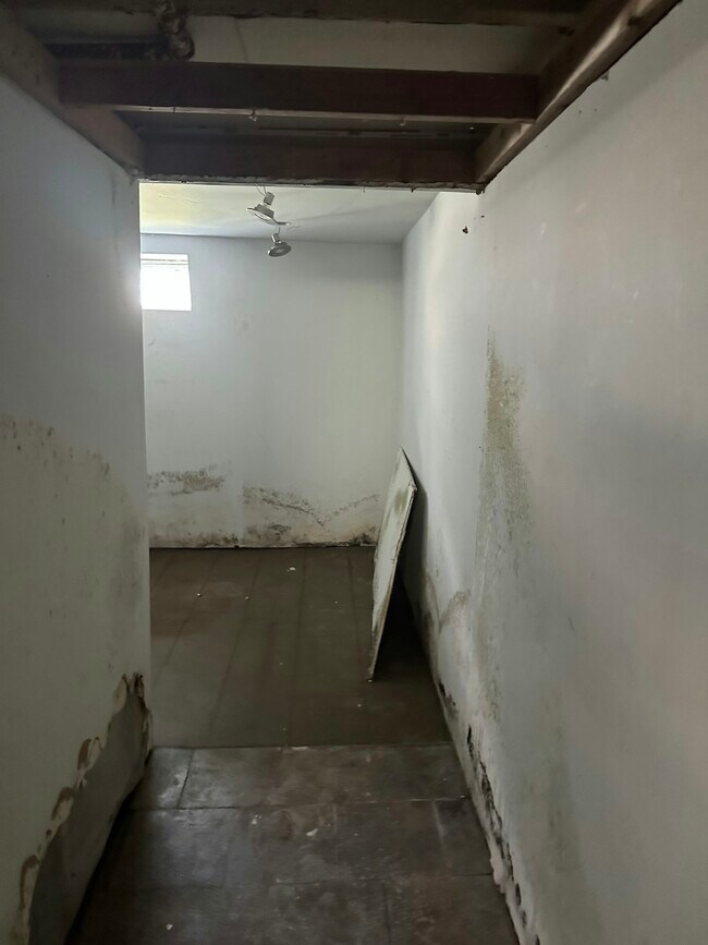 Photo - 2121 N Prospect Rd