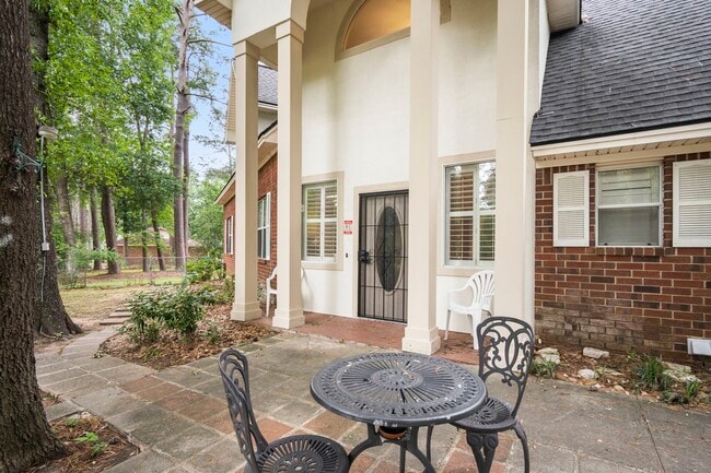 Photo - 14151 Buckingham Ln