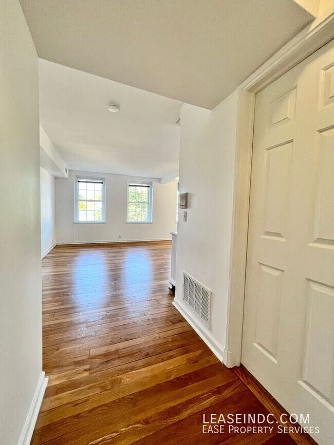Photo - 3620 38th St NW Unit #D262