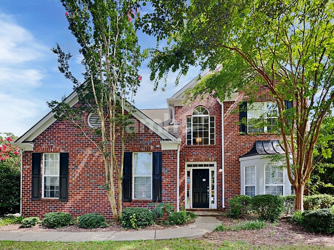 Photo - 291 Ivy Manor Dr NW House