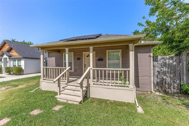 Photo - 108 Cook St