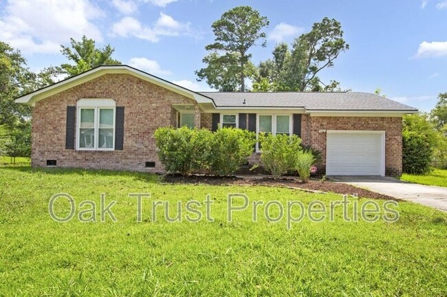 Photo - 220 Cornell Dr