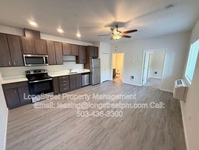 Photo - 433 Chemawa Rd N