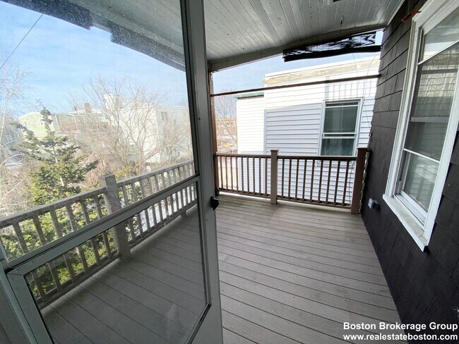 108 Buttonwood St Unit 3