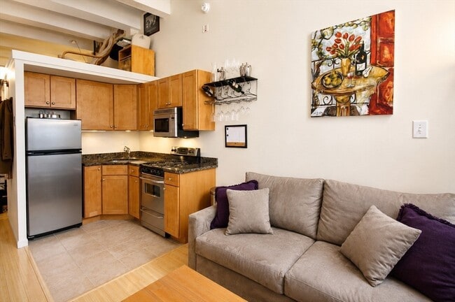 Building Photo - 12 Stoneholm St Unit 407