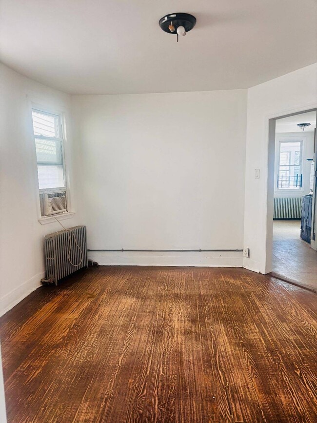 Photo - 33 Clinton Ave