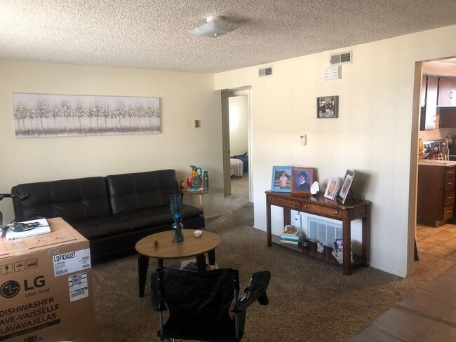 Photo - 2 Bedroom Apartment near Orem Library Unidad 39
