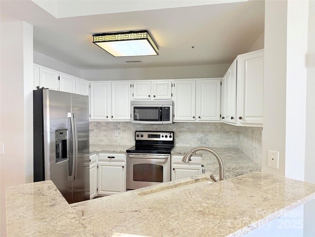 Photo - 1133 Torrence Cir