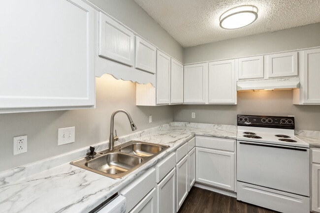 Photo - Meadow Glen Apartments