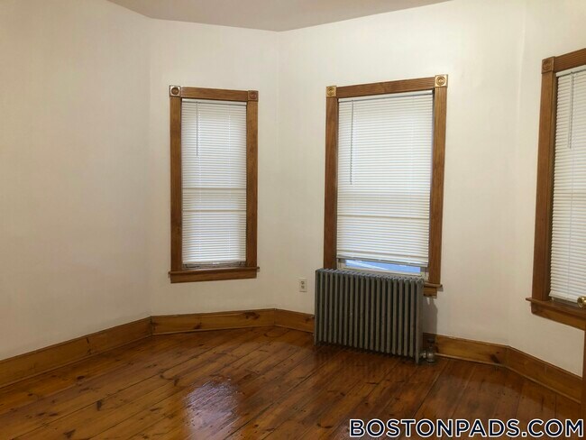 Photo - 189-191 Lowell St. Unit 1