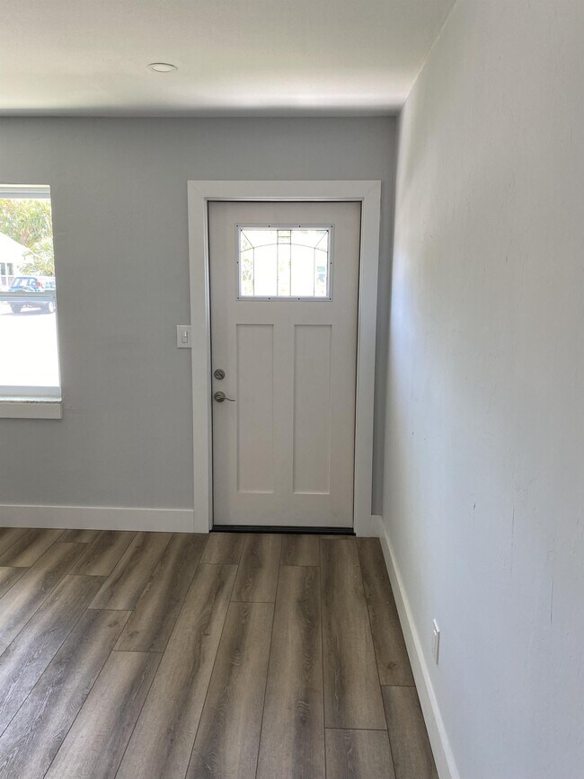 Photo - 1751 Smugglers Cove