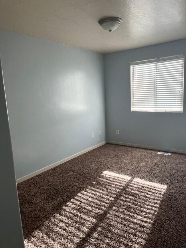 Photo - 3 Bedroom 2 1/2 Bath