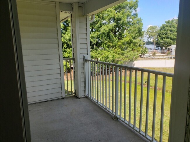 Photo - 1 Bed 1 Bath in desirable Williamsburg area of SW Orlando, $1499 Unit 526