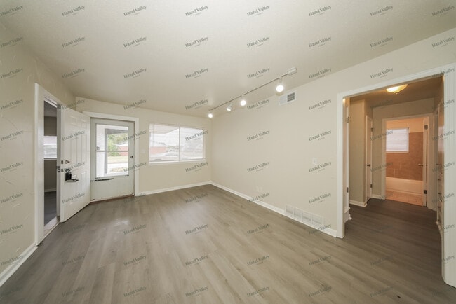 Photo - 6217 Drexel Ave