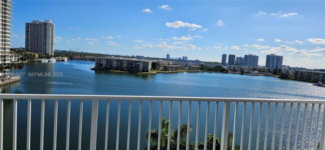 Photo - 2851 NE 183rd St Unit 817E