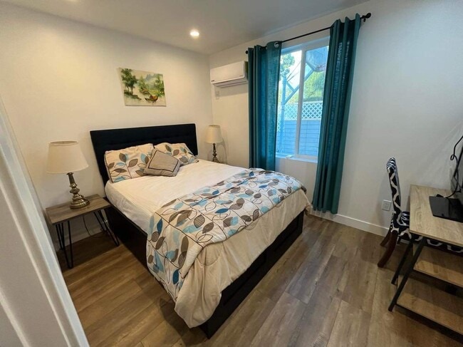 Photo - 6457 Mary Ellen Ave