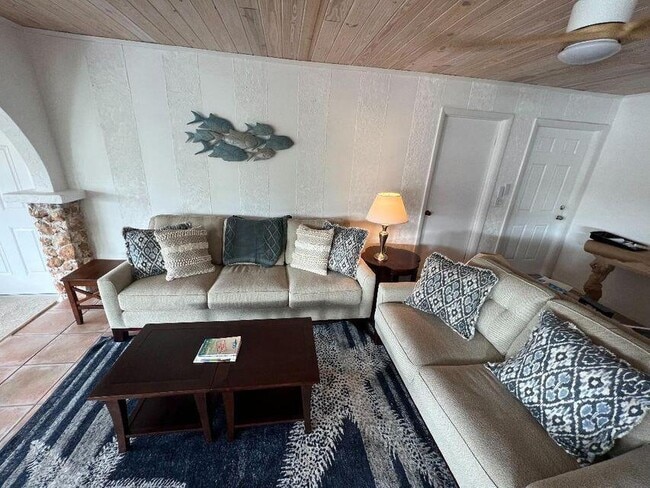 Photo - 1540 Lantana Ln