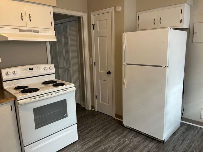 Photo - 606 Montgomery Ave