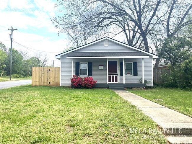 Photo - 320 Skyland Ave