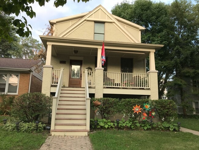 Photo - 541 Wesley Ave Unidad Main House