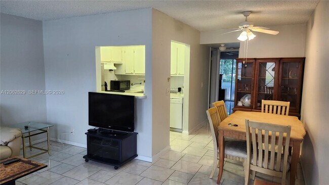 Photo - 376 Durham Cir