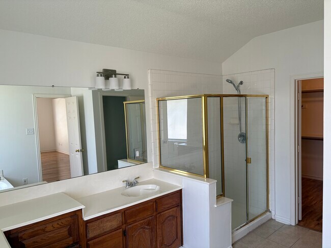 Photo - 514 Big Oak Ct