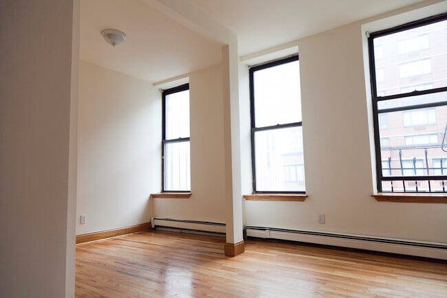 Building Photo - 814 Tenth Avenue Unit 6E Rental