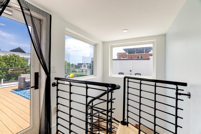 Photo - 3514 13th St NW Unidad 9