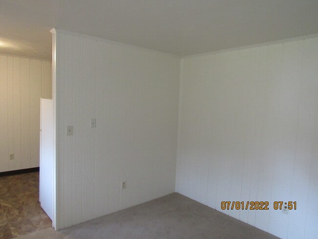 Sala de estar - 14250 Riverside Dr Unidad B-2 Apt-2