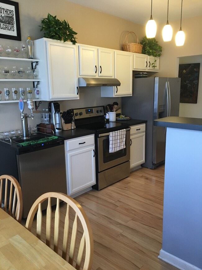 Photo - 64 Clingman Ave Unit 105