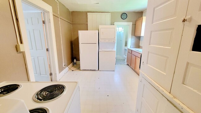 Photo - 719/721/723 Naomi St Unit 721