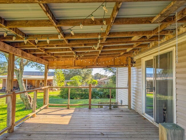 Photo - 1483 Kemp Rd