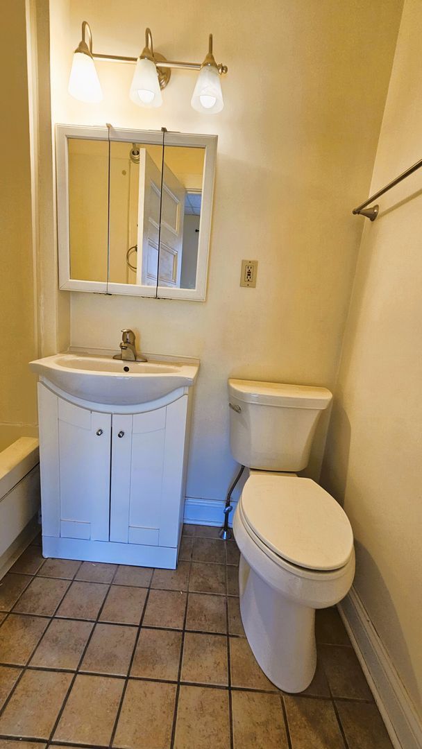 Photo - 234 Pearl St Unit APT 4